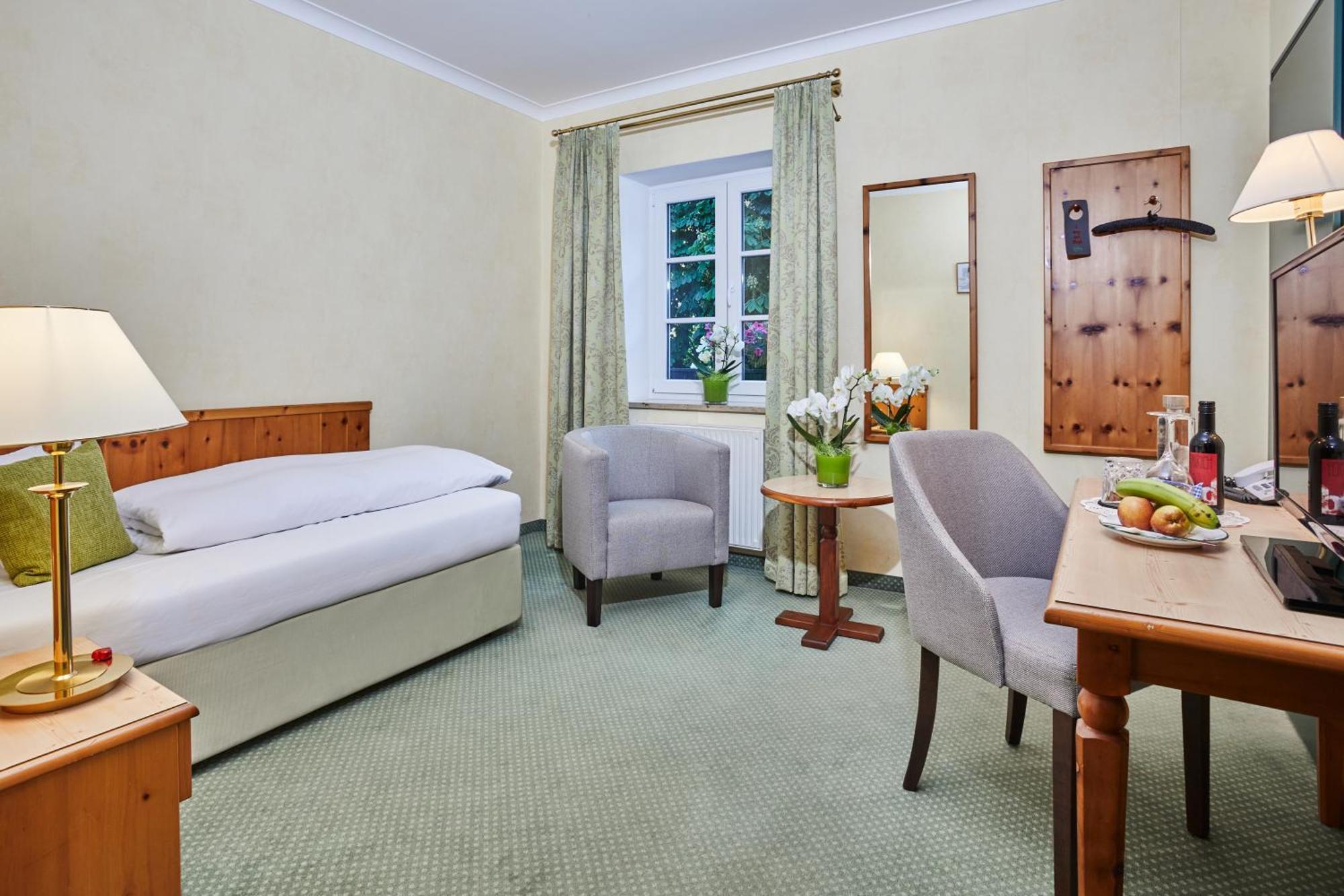 Hotel Freisinger Hof 4*